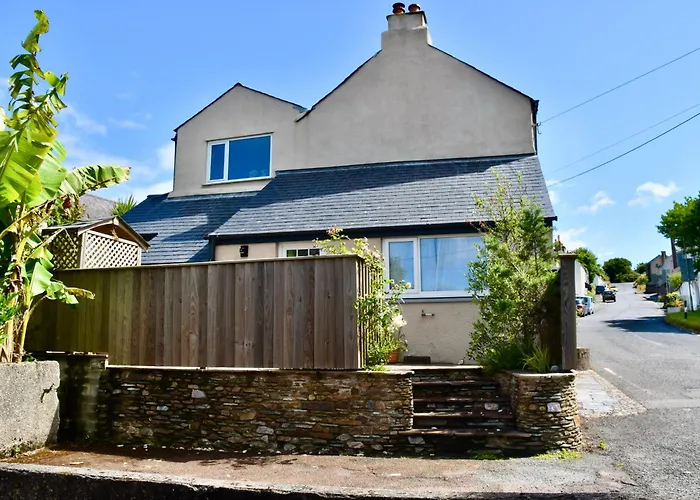 Spacious Cottage In The Village Of Wembury